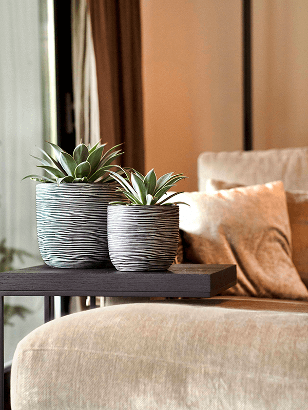 Кашпо Capi Nature Rib Planter Ball Black