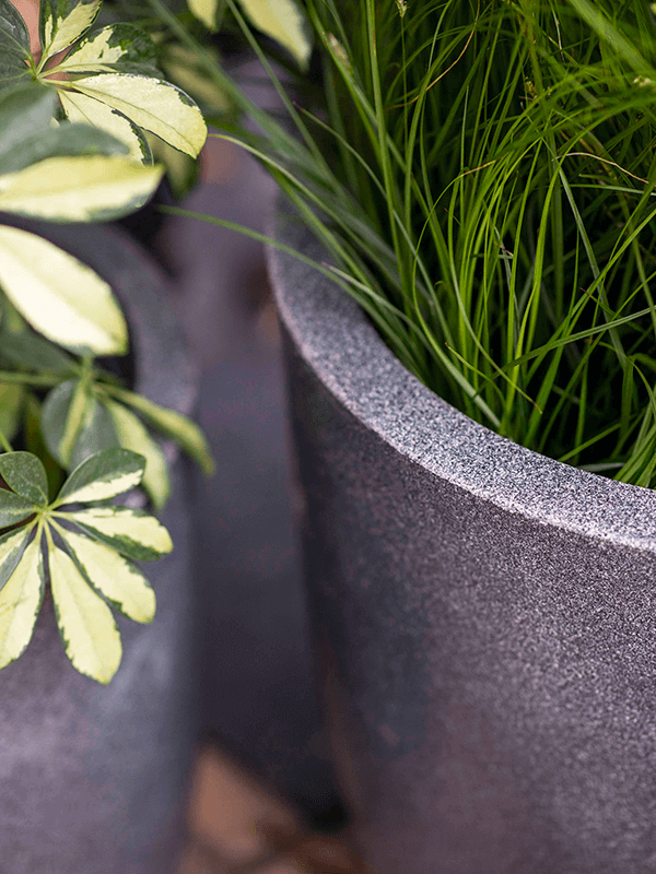 Кашпо Capi Waste Smooth NL Planter Ball Terrazzo Grey